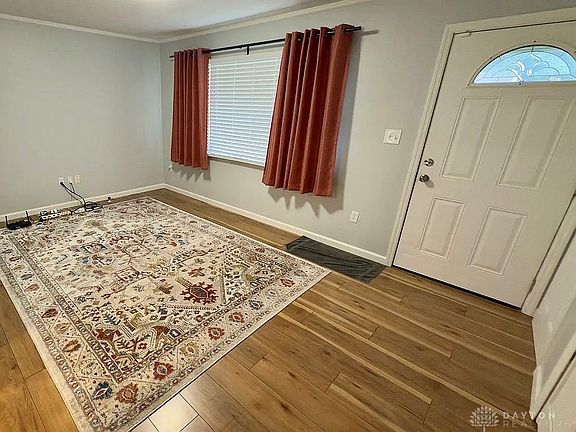 4th image of 295 Redbank Dr