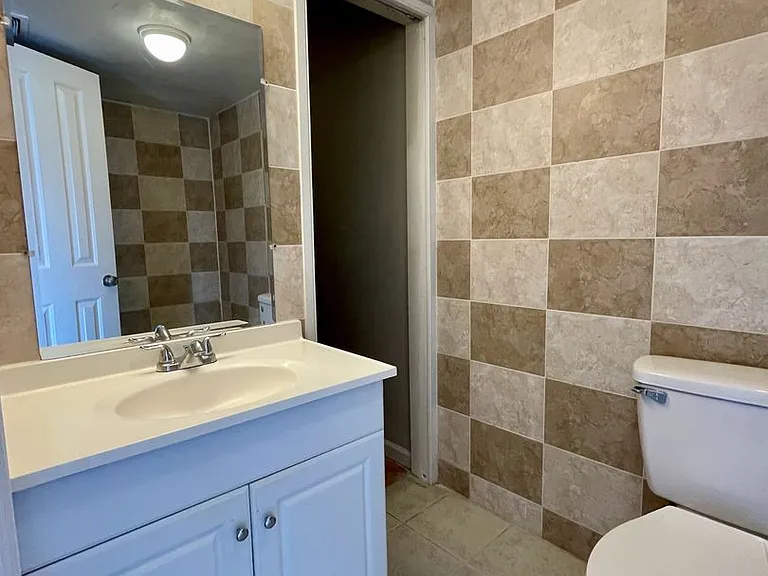 6083 S Village Cir — Photo 18