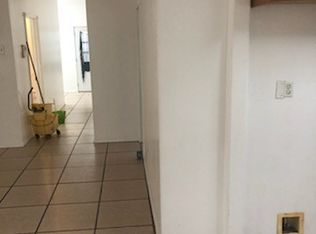 975 W 8th St, San Bernardino, CA 92411