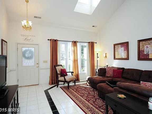3rd image of 4403 Turnberry Dr