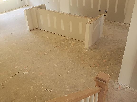 5th image of 319 Loxley Dr