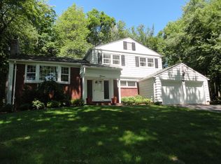 13 Arrow Dr, Livingston, NJ 07039