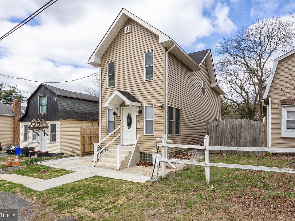 1st image of 46 Terrace Ave