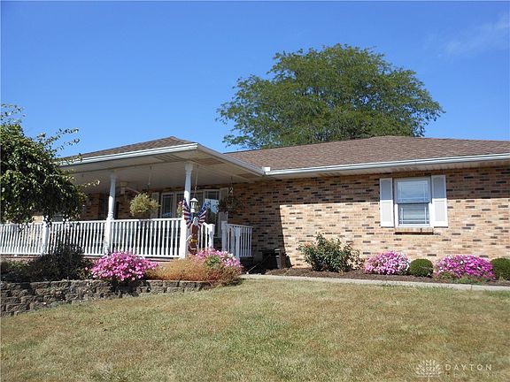 4th image of 1260 Parkway Dr