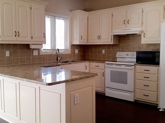 New granite, bksplsh, floor