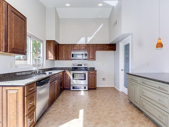 2nd image of 7307 E Ivyglen St