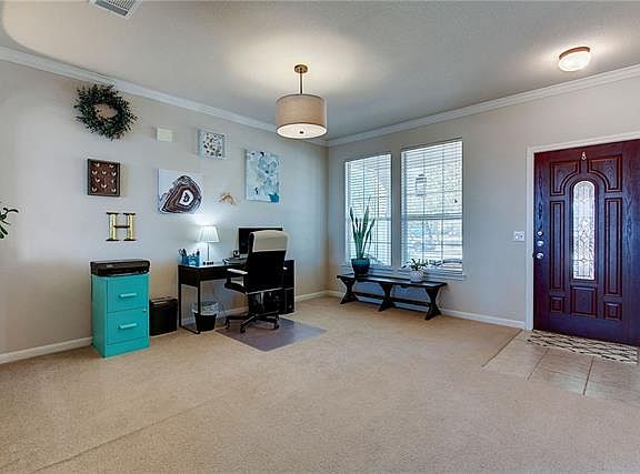 5th image of 102 Delby St