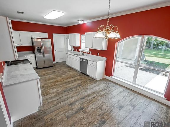 3rd image of 32553 Magnolia Ct
