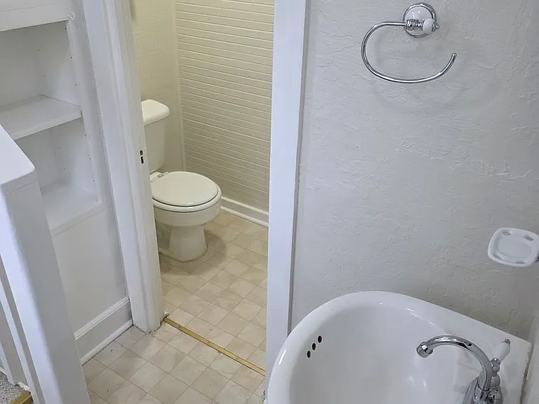 340 N Grove Ct — Photo 11