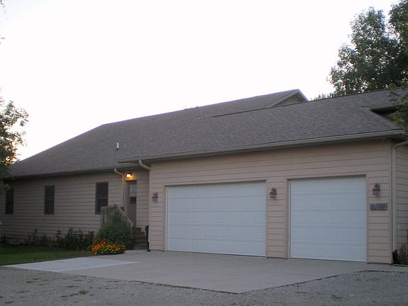 3-Car Garage Entry