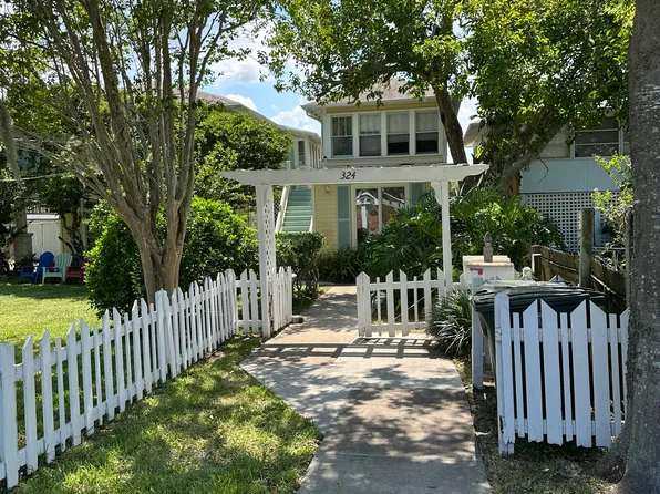 324 S Segrave St APT 1, Daytona Beach, FL 32114