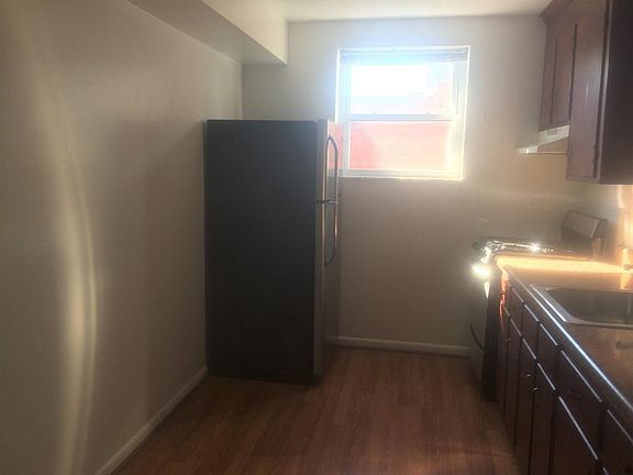5th image of 3020 Park Ave #12