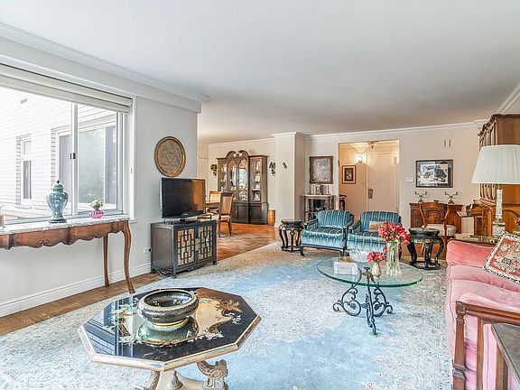5th image of 30 E 65th St APT 3B