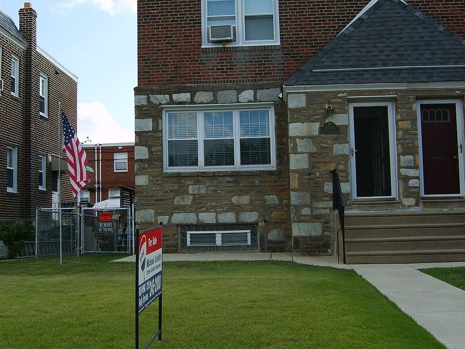 Beautiful curb appeal 