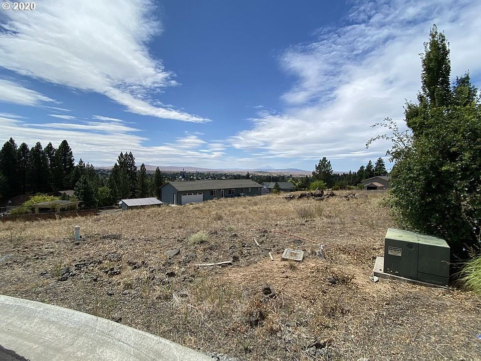 2nd image of Hoodview Pl #7