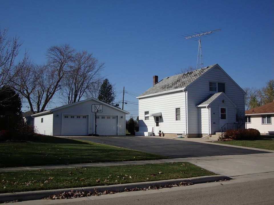 2nd image of 630 Morse St