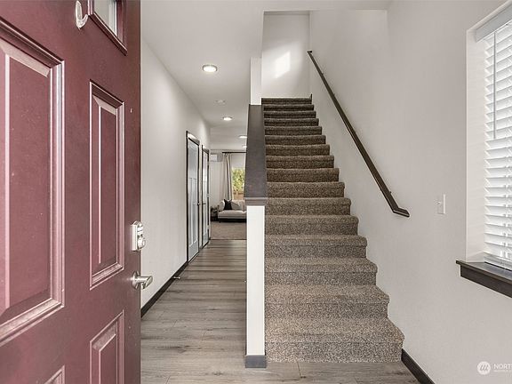 3rd image of 315 Penny Avenue