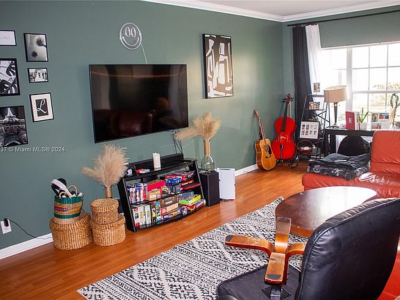 2nd image of 11020 Bailey Ln Unit 11020