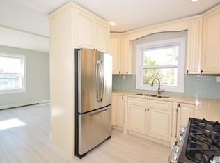 531 Oceanpoint Ave, Cedarhurst, NY 11516