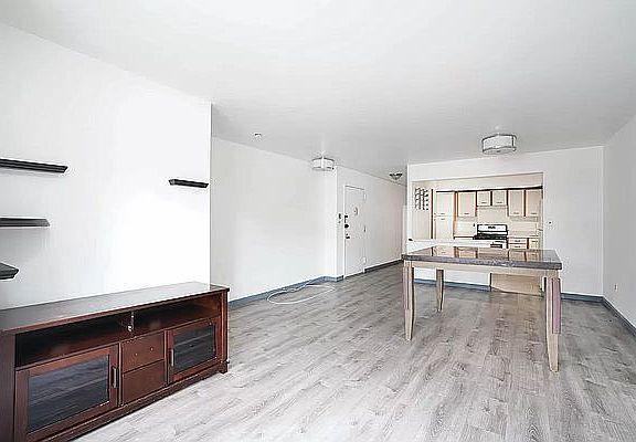 3rd image of 71-22 164th St #1C
