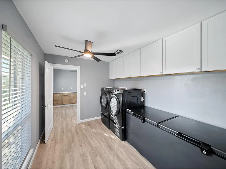104 Rankin — Photo 18