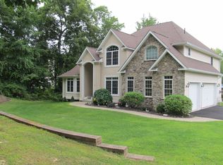 66 Carol Ln, Poughquag, NY