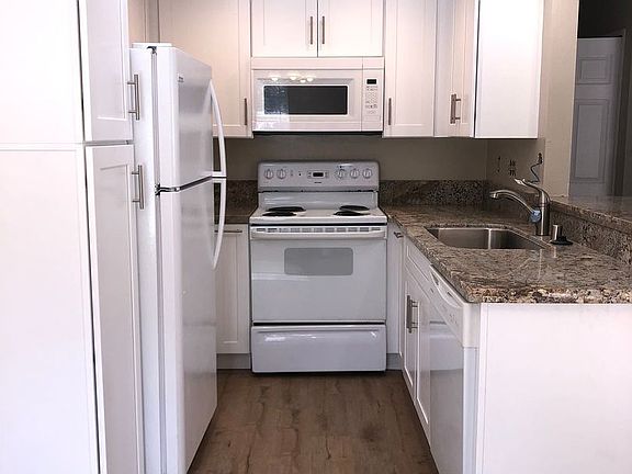 2nd image of 3115 Evening Way Unit D