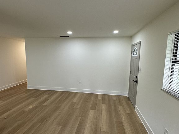 5th image of 6216 S Martindale Ave