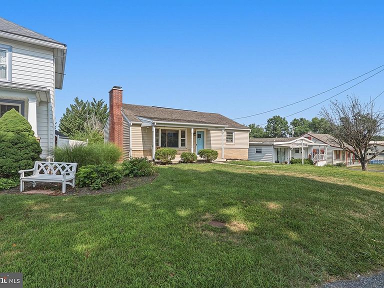 Listing photo 3