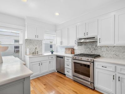 3 Glenmore Ter #2, Newton, MA, 02461