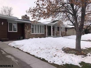 1645 Yucca Dr, Gering, NE 69341