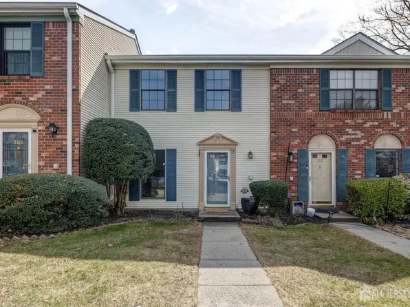 384 Danbury Ln, East Brunswick, NJ 08816
