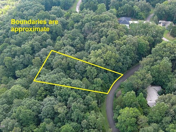 3rd image of 64 Greenbriar Ct