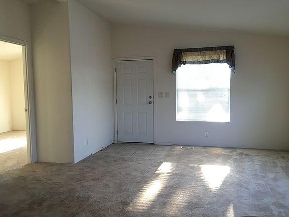 5th image of 2550 E Valley Pkwy Space 72