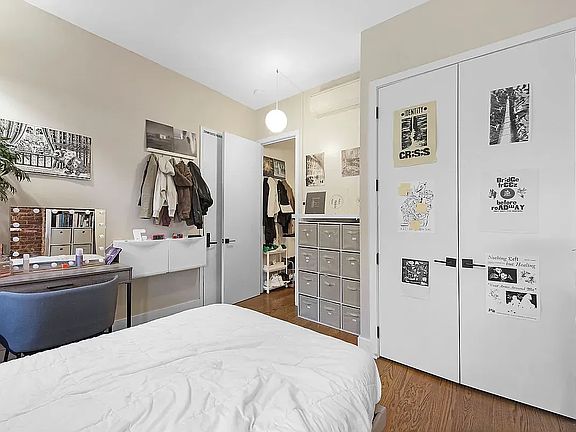 4th image of 363 Vernon Ave #2F