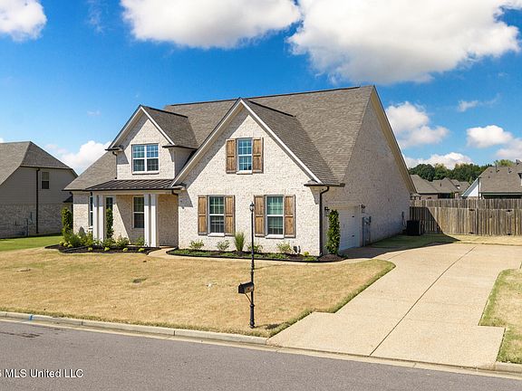 3rd image of 6509 S Briar Ln