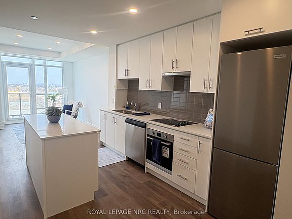 4th image of 461 Green Rd #921