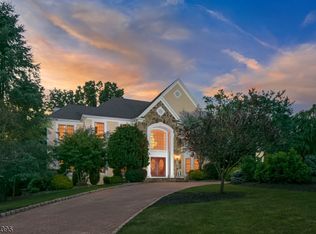 22 Winding Ridge Way, Warren, NJ 07059