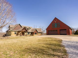 1029 Riverview Rd, Clever, MO 65631