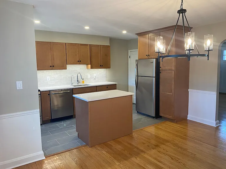 211 Stanmore Rd — Photo 16