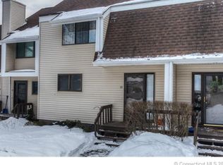 65 Spice Hill Dr, Wallingford, CT 06492