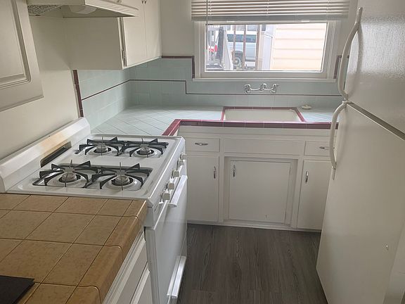 4th image of 1028 S Cleveland St APT B