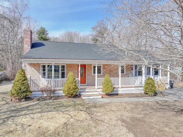 72 Laurel Dr, Bridgewater, MA 02324