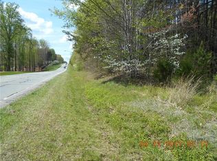 5879 Reynolda Rd, Winston Salem, NC 27106