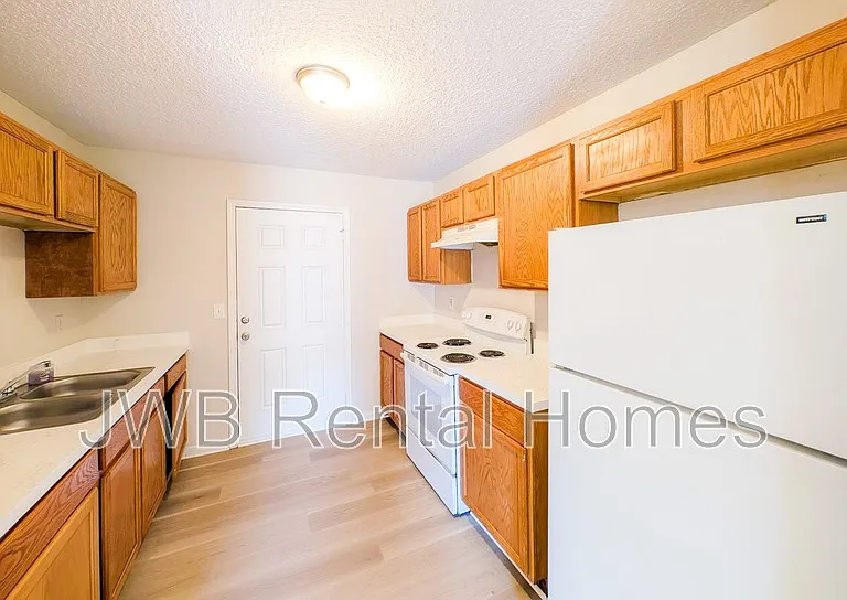 4373 Melissa Ct W — Photo 2