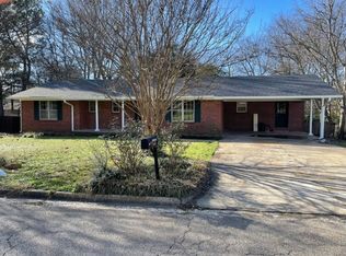 1106 Fillmore Dr, Tupelo, MS 38801