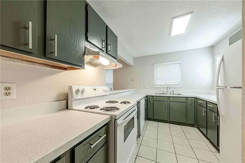 3707 Buffalo Springs Trl — Photo 1
