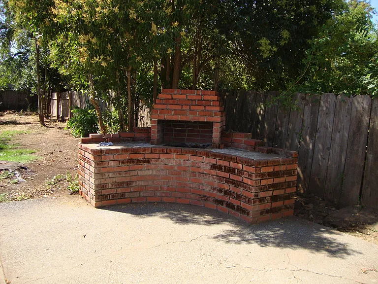 1273 Dale Way — Photo 3