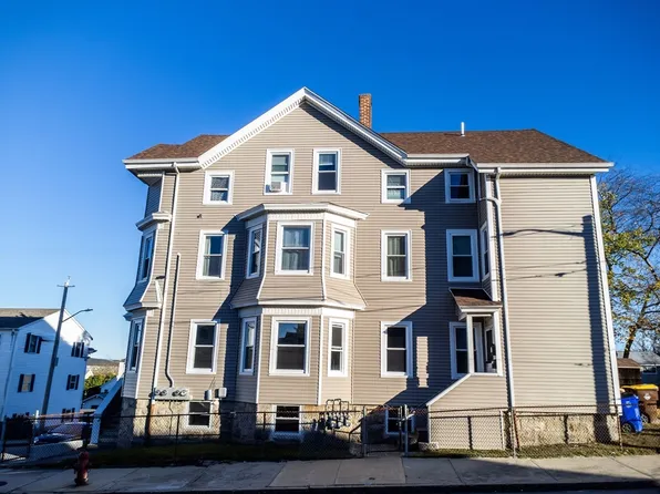 325 Snell St, Fall River, MA 02721