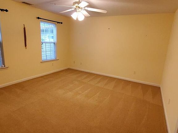 4th image of 512 Cedar Rock Dr